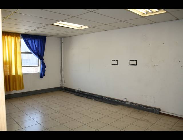 Industrial property to rent in ANDERBOLT